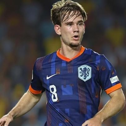 Namorada de jogador do Ajax morre atropelada enquanto corria na Holanda