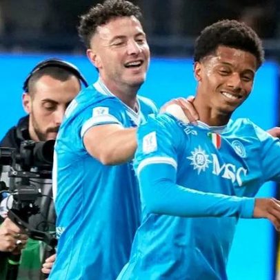 Neres abre o marcador na final da Supertaça de Itália com golaço de fora de área