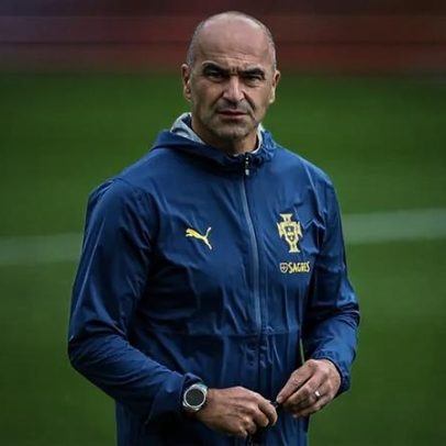 Martínez admite dúvidas sobre contratar estrangeiro frente a portugueses