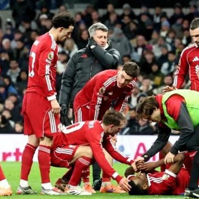 Alexander Isak sofre fratura de perónio e falha Liverpool por dois meses