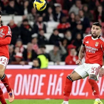 Benfica mostra defesa cada vez mais coesa sob Mourinho