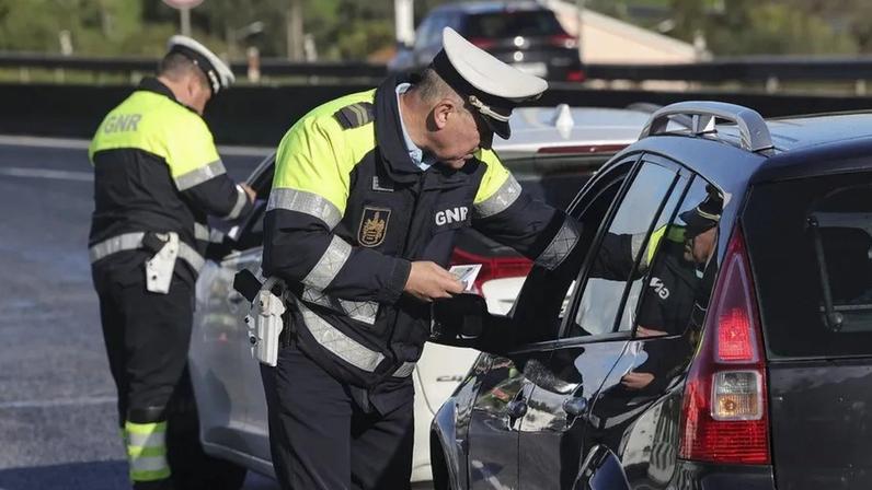 Militares da GNR em ação de fiscalização