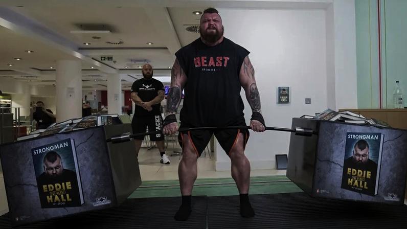 Eddie Hall bateu o recorde do mundo ao levantar 536 quilos