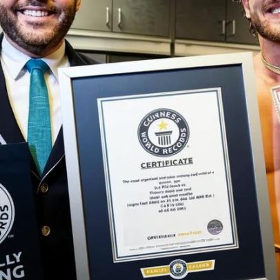 Logan Paul pode vender carta Pokémon que lhe rendeu Guinness por até 21M€