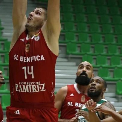 Benfica vence em Braga com triunfo convincente
