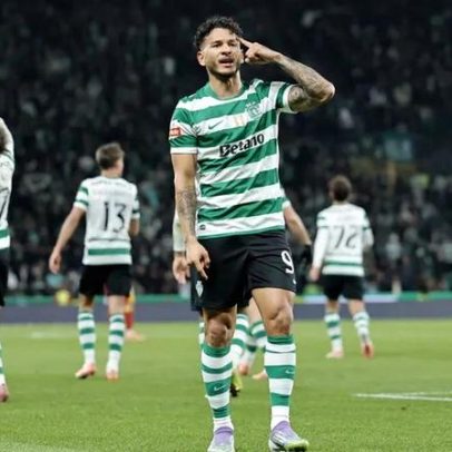 Luis Suárez feliz com hat-trick após trabalho para marcar de cabeça