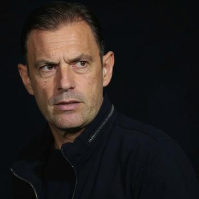 Silaidopoulos não confirma saída de André Luiz para o Benfica, elogia a qualidade