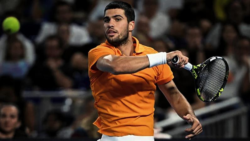 Carlos Alcaraz ocupa o topo do ranking ATP