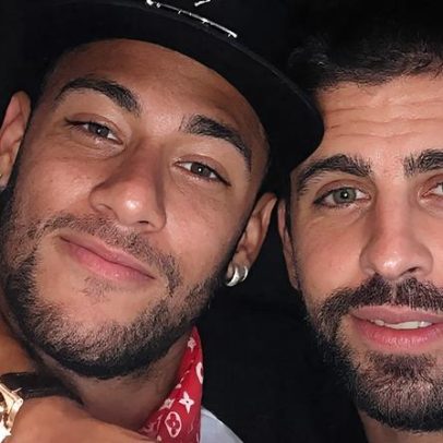 Explicação para a foto icónica de Piqué e Neymar após polémica com tomates