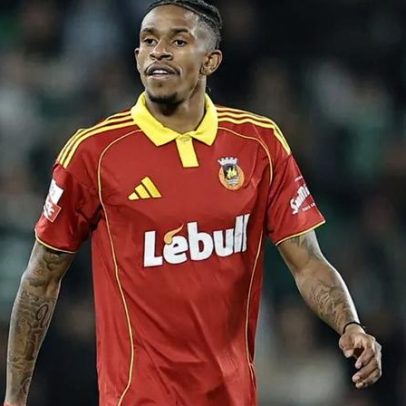 André Luiz treina com o Rio Ave enquanto aguarda pelo Benfica