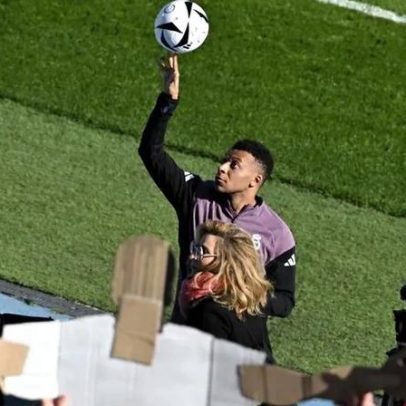 Mbappé lesiona-se e fica ausente por várias semanas