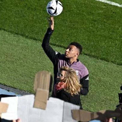 Mbappé lesionado e fora por várias semanas