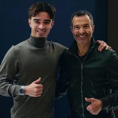 Mateus marca na rede de Jorge Mendes