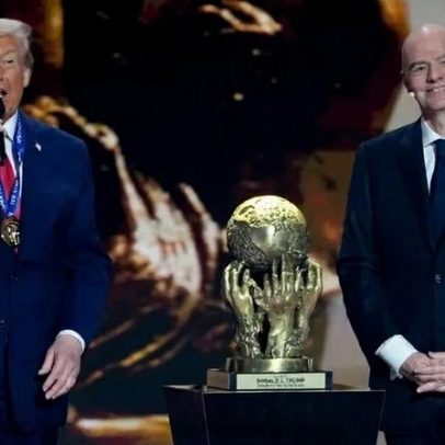 Trump recebe prémio de paz da FIFA, considerado uma grande honra
