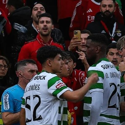 Maxi Araújo atingido por duas garrafas lançadas por adeptos do Benfica