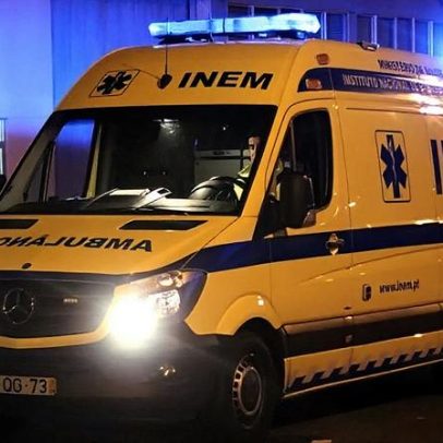 Choque entre carro e ciclomotor em Évora deixa ferido nos Álamos