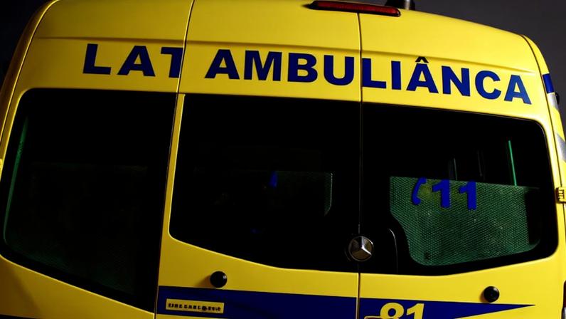 Colisão entre dois ligeiros perto do aeródromo de Évora causa três feridos, um grave