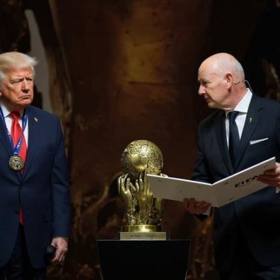 Infantino realiza festa com foguetes e recebe denúncia