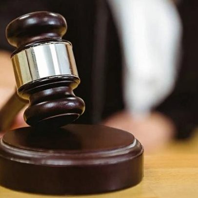 Homem é condenado pela morte de mulher após denúncia do filho