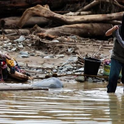 Novo balanço aponta para mais de mil mortos pelas inundações na Indonésia