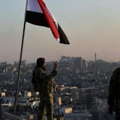 Forças sírias detêm 21 pessoas ligadas a al-Assad em nova crise