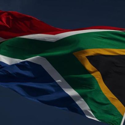 Onze detidos na África do Sul após ataque armado que deixou nove mortos