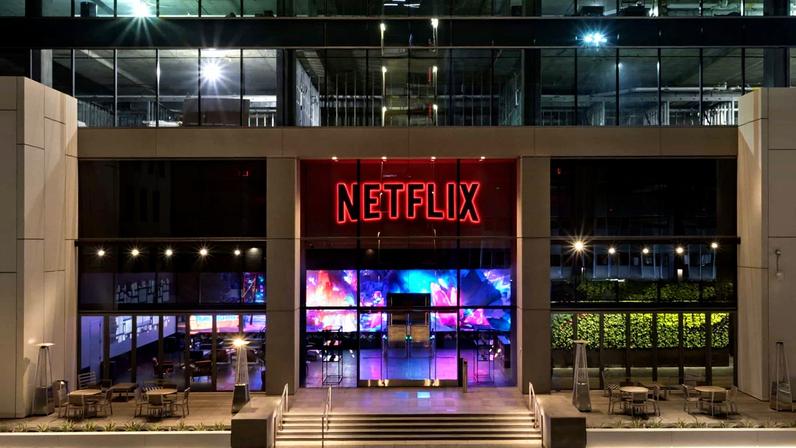 Compra da Warner Bros pela Netflix preocupa Hollywood, cinemas e congressistas
