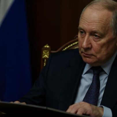 Ministros sírios discutem cooperação militar com Putin em Moscovo