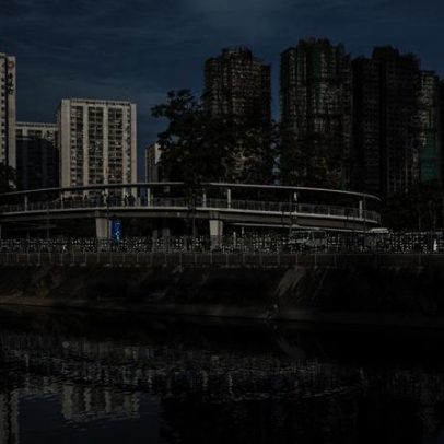 Número de mortos no incêndio de Hong Kong sobe para 161