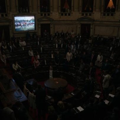 Deputados tomam posse na Argentina; grupo de Milei é a primeira minoria