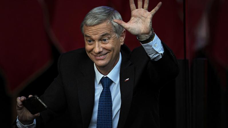 Kast promete ordem e segurança no encerramento da campanha no Chile