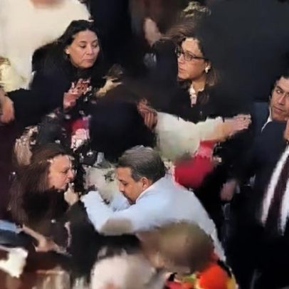 Agressões no parlamento mexicano com cotoveladas e puxões de cabelo