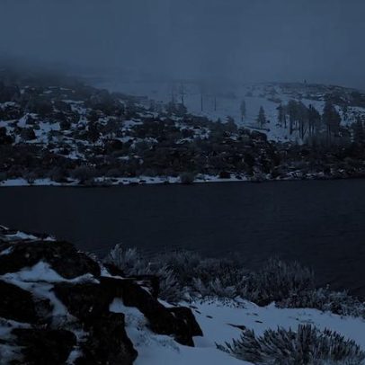 Neve cai na Serra da Estrela