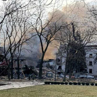 Teatro de Mariupol reaberto pela Rússia