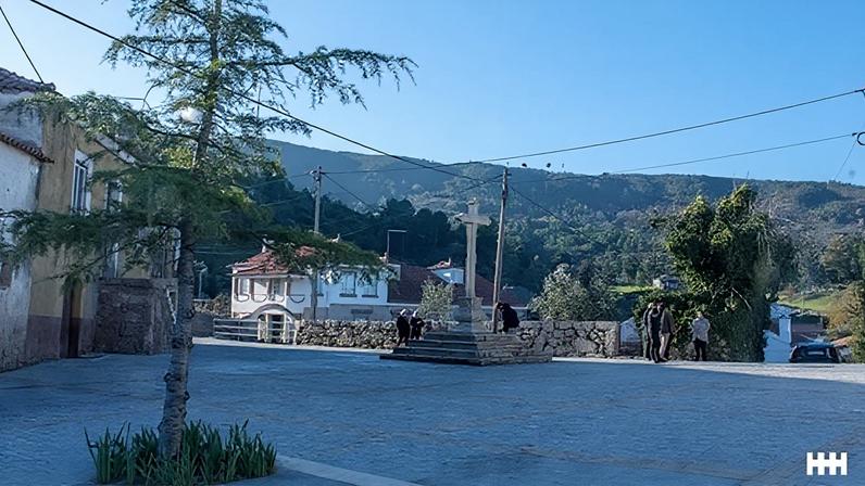 Celorico da Beira: Largo da Igreja Matriz de Vale de Azares requalificado