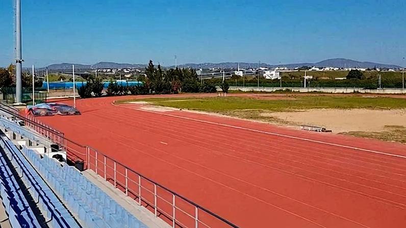 Município de Faro dá nome de Artur Lara Ramos à pista de atletismo