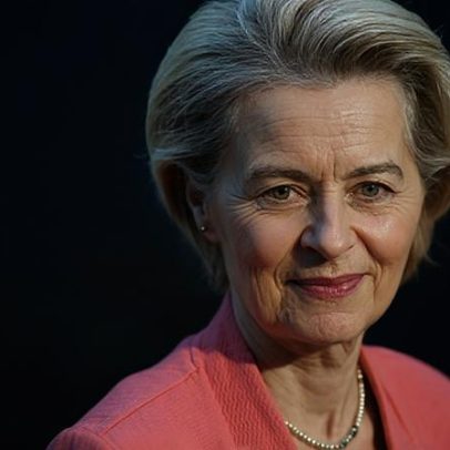 Von der Leyen felicita resultado que garante apoio até 2027