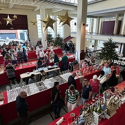 Natal na Praça atrai turistas ao Mercado dos Lavradores