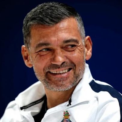 FC Porto felicita Sérgio Conceição pela marca redonda