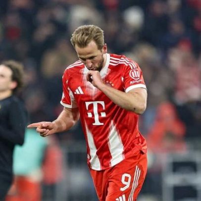 Trave impede Kane de fazer hat-trick; Bayern avança aos oitavos