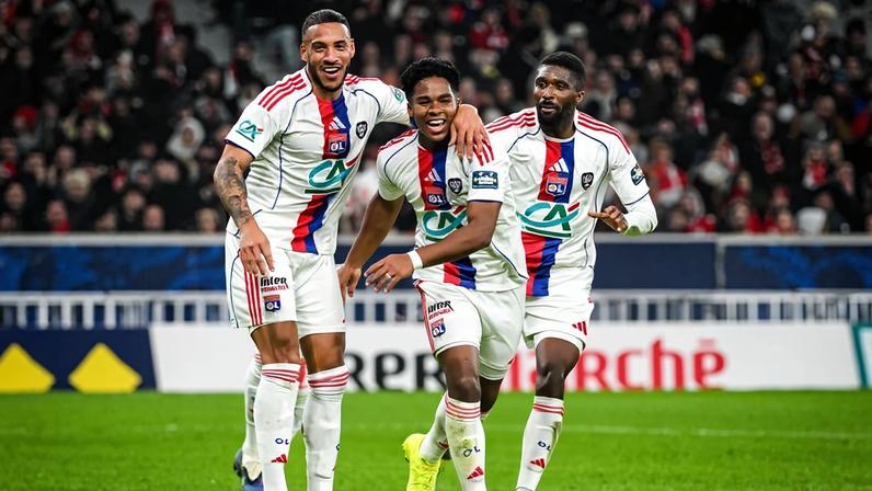 Endrick elogia Paulo Fonseca como um 'super pai'