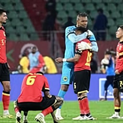 Despedida de três Mambas veteranos e explicações angolanas para o desastre