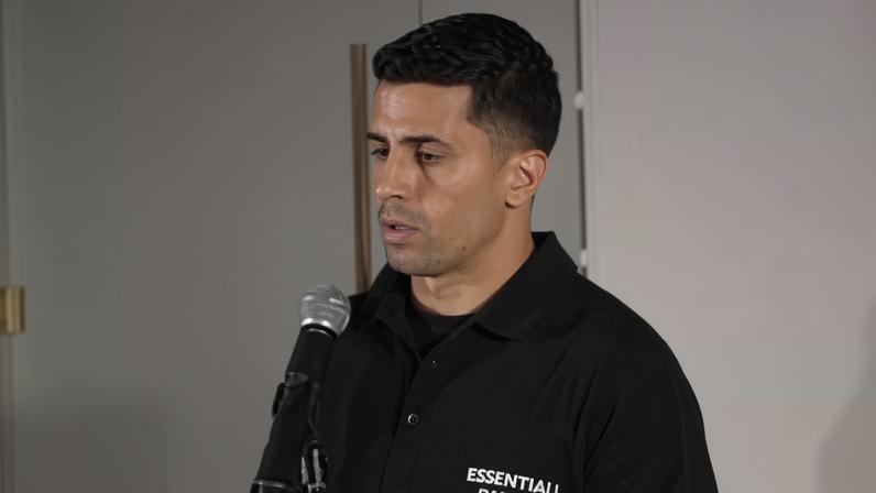 João Cancelo radiante com o regresso a Barcelona