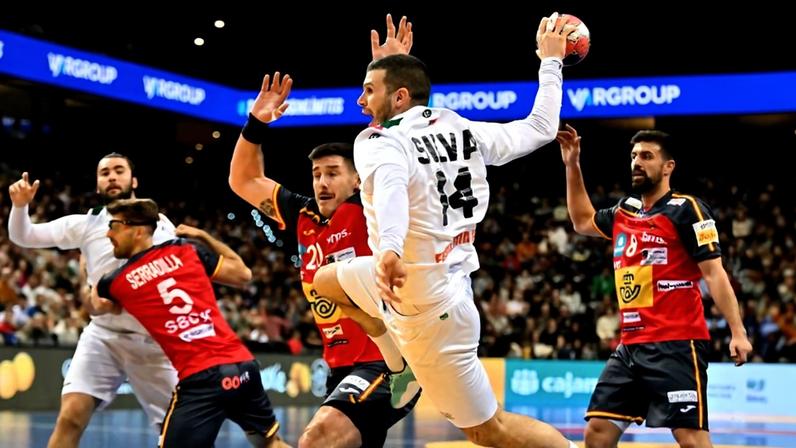 Seleção Nacional derrotou a Espanha por três golos na final em Pamplona. Foto RFEBM/JL Recio