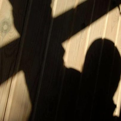 Homem detido por violação de vítima com défice cognitivo