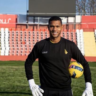 Aves SAD apresenta Adriel como primeiro reforço de janeiro