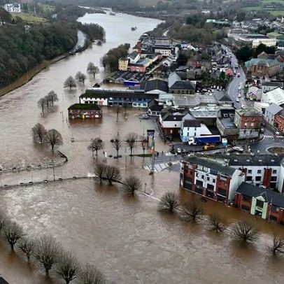 Irlanda: localidades limpam escombros após inundações da tempestade Chandra