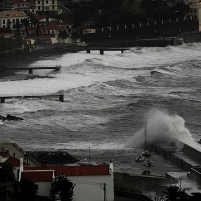 Capitania do Funchal estende aviso de agitação marítima