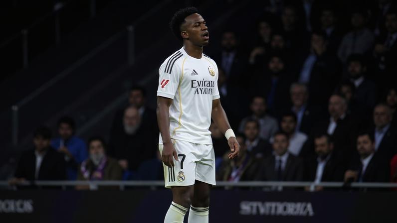 Vinícius Jr. foi muito assobiado frente ao Levante
