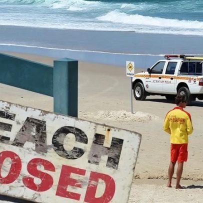 Quatro ataques de tubarão em dois dias fecham praias